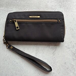Travelon Black Wallet Wristlet Gold Zipper